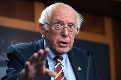 Sanders, investors warn Starbucks on response to unionization - Roll Call