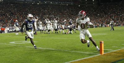 Patriots 7-round mock draft: Trade with AFC East rival brings massive haul