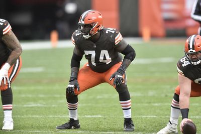 Browns Chris Hubbard signing becomes official