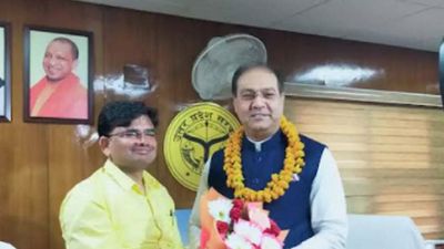 Mohsin Raza elected UP State Haj Committee chairperson