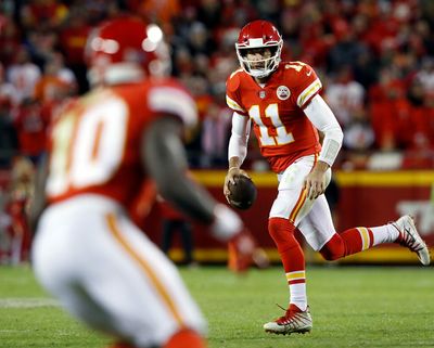 Former Chiefs QB Alex Smith weighs in on Tyreek Hill trade