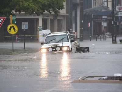 Disaster victims want 'pieces' picked up