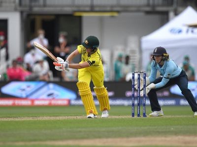 Australia prepare for England in Cup final