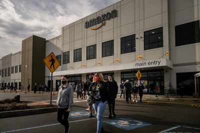 Amazon locked in tight unionization votes in two US states