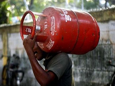 Commercial LPG price increases by Rs 250; will cost Rs 2,253 from today