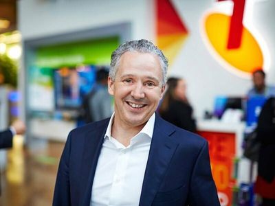 Gig Guide: Telstra chief Andrew Penn steps down