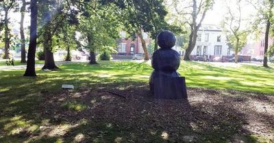 The Manchester statue that stands alone with haunting message 'I will be dead soon'