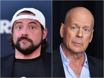 Kevin Smith apologises to Bruce Willis for ‘petty’ comments he made about the actor