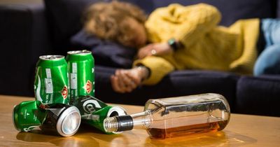 How to look after drunk friends on a night out, according to security expert