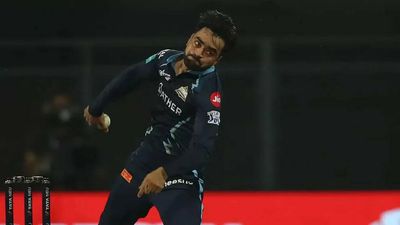 I call myself 'spin-fast' bowler who prefers bowling at 100 kmph rather than 75 kmph: Rashid Khan