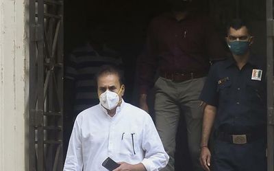 Anil Deshmukh, Sachin Vaze sent to CBI custody