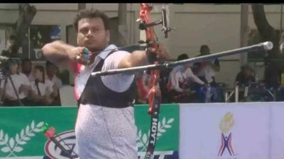 Vivek Chikara strikes double gold in Para National Archery Championships