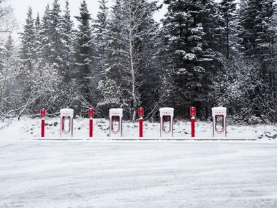 Tesla Opens A New Supercharger Station With A Unique New Record