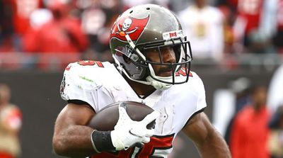 Report: RB Giovani Bernard Chooses to Stay With Buccaneers