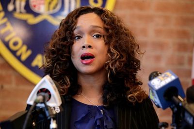 Baltimore's top prosecutor seeks delay in her federal trial