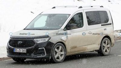 Ford Tourneo Connect Spy Pics Show Van Will Get Plug-In Hybrid Variant