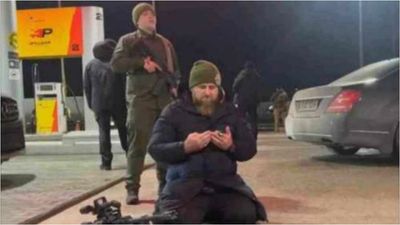 Was this photo of Chechen leader Kadyrov praying in a petrol station taken in Ukraine?