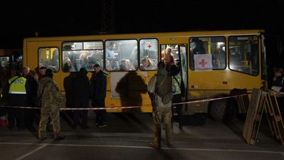 Red Cross evacuation convoy struggling to reach Mariupol