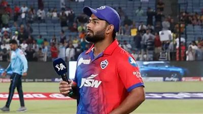 IPL 2022: Delhi Capitals win toss, opt to bowl against Gujarat Titans