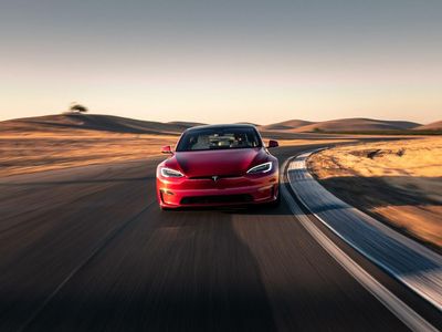 Tesla Q1 Deliveries Climb To A Record As EV Maker Weathers Challenges; Model 3/Y Sales Show Weakness