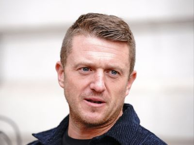 Tommy Robinson ‘arrested in Mexico and separated from three children for national security reasons’