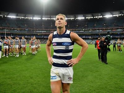 Cats' coach drew on Selwood AFL milestone