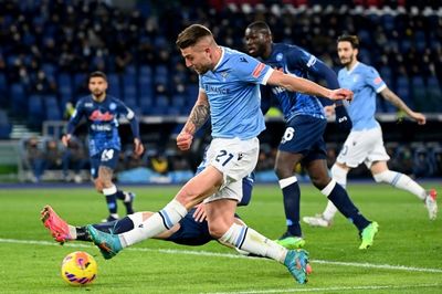 Lazio beat Sassuolo to keep up hunt for Europe