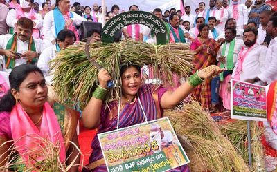 Paddy issue: TRS to intensify stir
