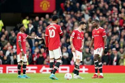 Manchester United 1-1 Leicester: Fred equaliser not enough as Foxes further dent top-four hopes