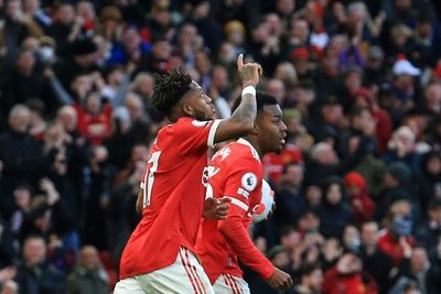 Man Utd drop more points in race for top four