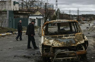 Hundreds buried in mass grave in Bucha, near Kyiv: Mayor