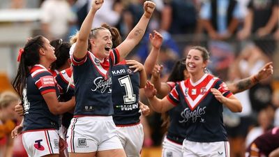 Sydney Roosters pull off incredible NRLW upset over Brisbane to set up grand final showdown with St George Illawarra