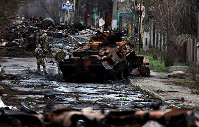 Ukraine accuses Russia of civilian 'massacre'; Moscow denies it