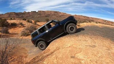 See Ford Bronco Crawl Moab With Range Rover Sport, Wrangler 4xE