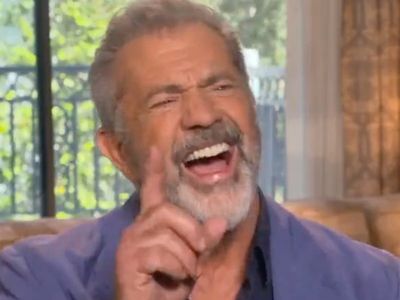 Mel Gibson interview ends awkwardly after he’s asked about Will Smith hitting Chris Rock