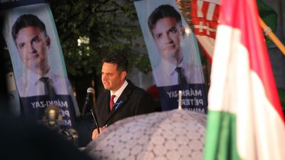 Hungary's opposition leader rallies voters in last anti-Orban campaign event