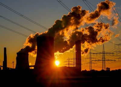 Talks on new UN climate report going down to the wire