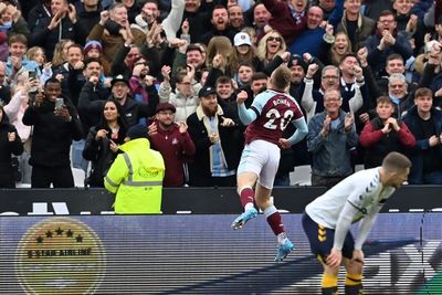 West Ham revive top four bid to leave Everton in relegation danger