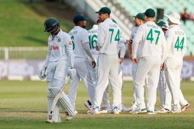 Bangladesh crumble in pursuit of first Test victory against South Africa