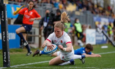 Lydia Thompson’s hat-trick completes England’s 12-try thrashing of Italy