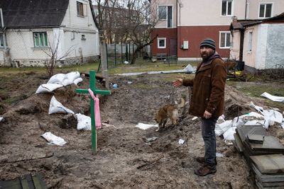 U.N. chief calls for independent probe of civilian deaths in Ukrainian town