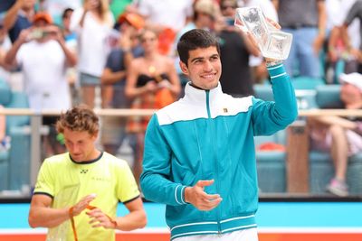 Teenager Carlos Alcaraz claims first Masters 1000 title with victory at Miami Open