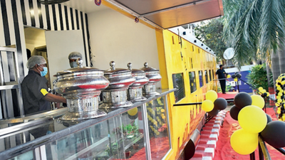 Delhi: Fine dining on train that’s going nowhere!
