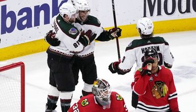 Poor 2nd period costs Blackhawks again in loss to Coyotes