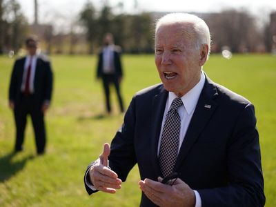 Biden news – live: President demands new gun laws after Sacramento shooting as Obama plans White House visit