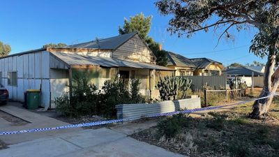 Two people arrested in Albury over fatal stabbing of 58yo man in Manangatang
