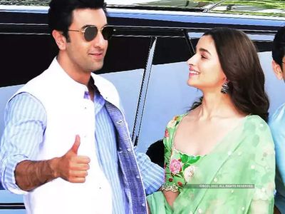 Ranbir Kapoor and Alia Bhatt are getting married in second week of April -Exclusive!