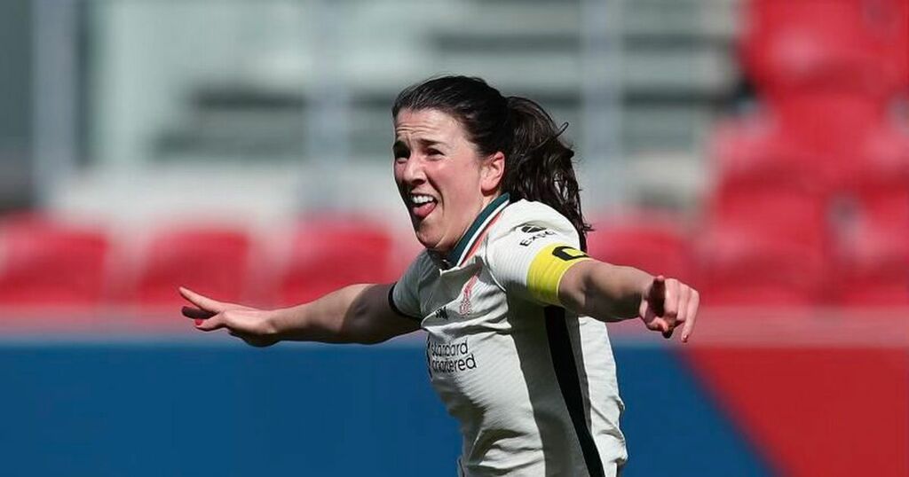 Niamh Fahey makes Jordan Henderson trophy lift claim…