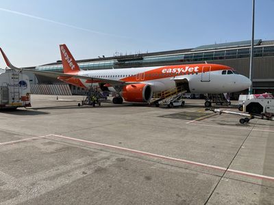 Airport chaos – live: Hundreds of flights cancelled due to staff shortages ahead of Easter holidays