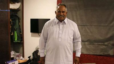 Pakistan hockey coach, Dutchman Siegfried Aikman, joins players in Ramzan fasting